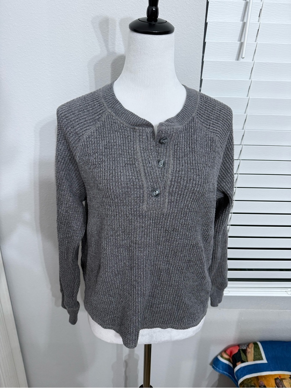 Old Navy Gray Ribbed Henley Sweater